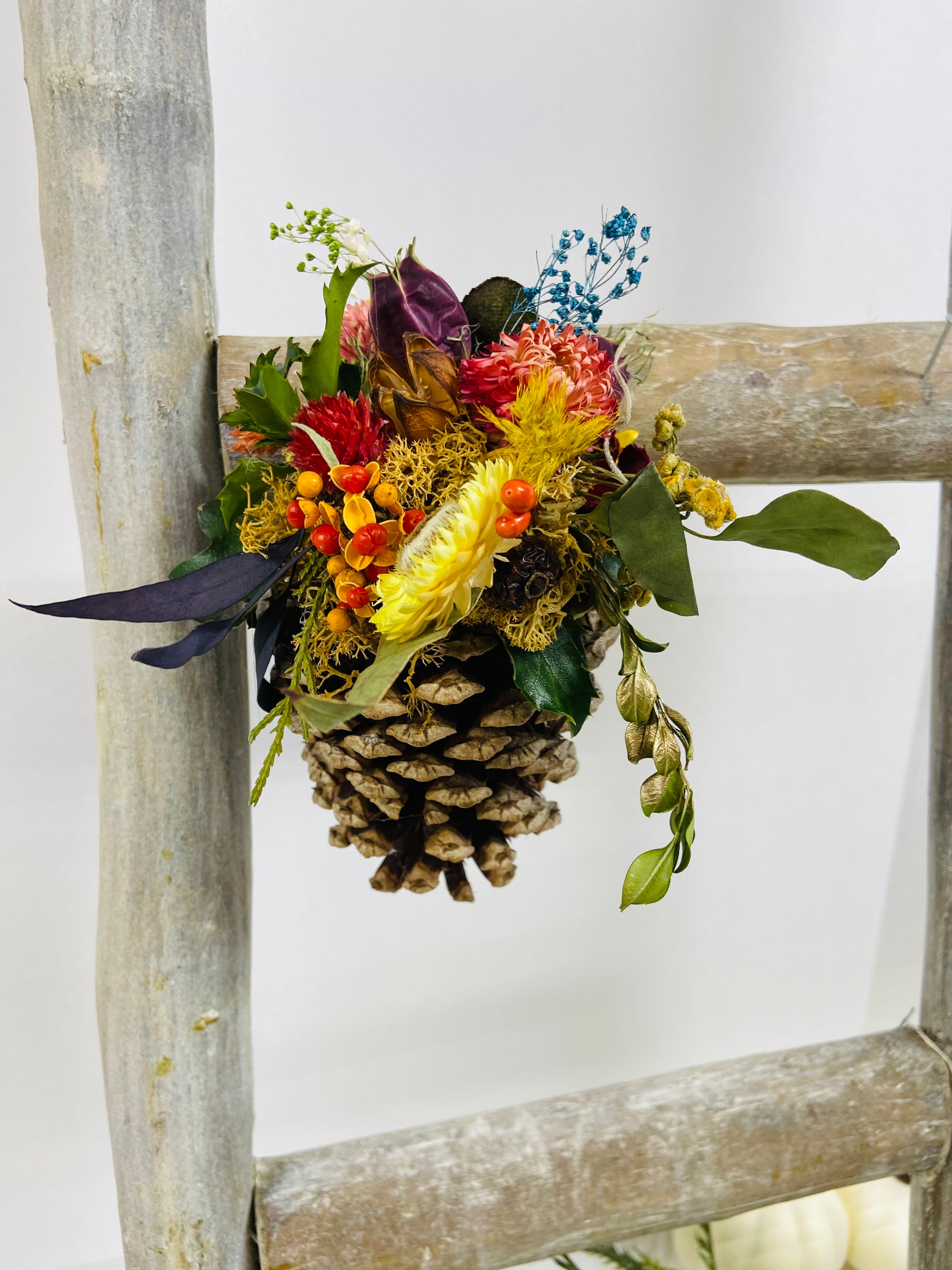 Pine cone with Dried Florals, Herba, Botanicals | Seasonal Decor